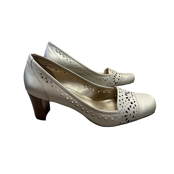 Joan & David luxe pale gold leather with wood look heels size 9.5 - Picture 6 of 10